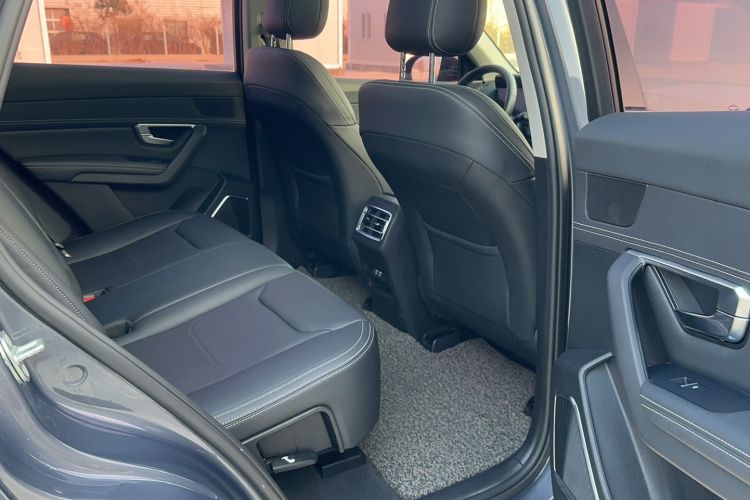 Used BYD Song Pro 2019 1.5T Automatic Elite Edition Interior 4