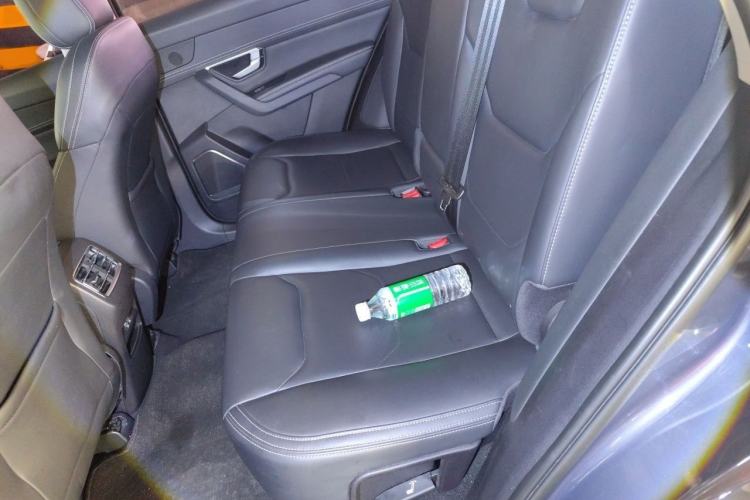 Used BYD Song Pro 2019 1.5T Automatic Elite Edition Interior 4