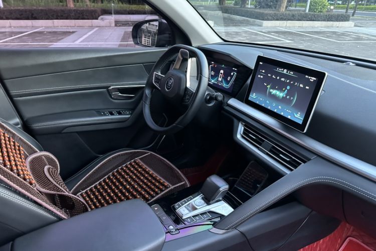 Used BYD Song Pro 2019 1.5T Automatic Luxury Model Interior 4