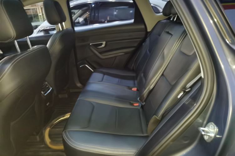 Used BYD Song Pro 2019 1.5T Automatic Elite Edition Interior 4