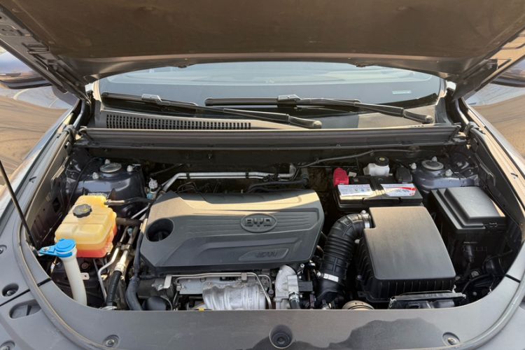 Used BYD Song Pro 2019 1.5T Automatic Elite Edition Interior 5