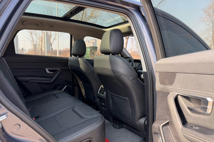 Used BYD Song Pro 2019 1.5T Automatic Elite Edition Interior 7