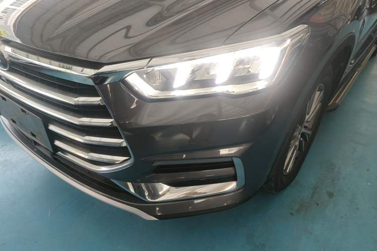 Used BYD Song Pro 2019 1.5T Automatic Prestige Model Left Front Headlight