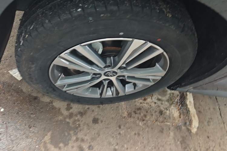 Used BYD Song Pro 2019 1.5T Automatic Elite Edition Left Front Wheel Hub
