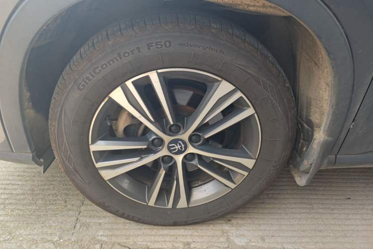 Used BYD Song Pro 2019 1.5T Automatic Luxury Model Left Front Wheel Hub
