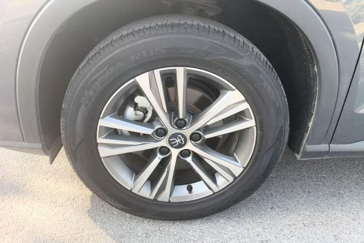 Used BYD Song Pro 2019 1.5T Automatic Elite Edition Left Front Wheel Hub