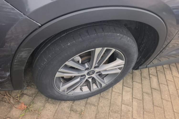 Used BYD Song Pro 2019 1.5T Automatic Elite Edition Left Front Wheel Hub