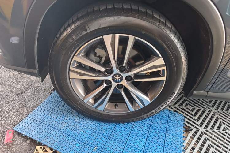 Used BYD Song Pro 2019 1.5T Automatic Luxury Model Left Front Wheel Hub