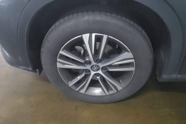 Used BYD Song Pro 2019 1.5T Automatic Elite Edition Left Front Wheel Hub