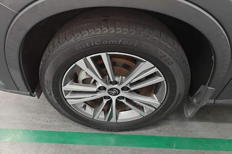 Used BYD Song Pro 2019 1.5T Automatic Prestige Model Left Front Wheel Hub