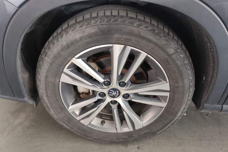 Used BYD Song Pro 2019 1.5T Automatic Luxury Model Left Front Wheel Hub