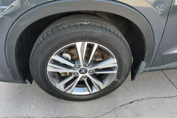 Used BYD Song Pro 2019 1.5T Automatic Luxury Model Left Front Wheel Hub
