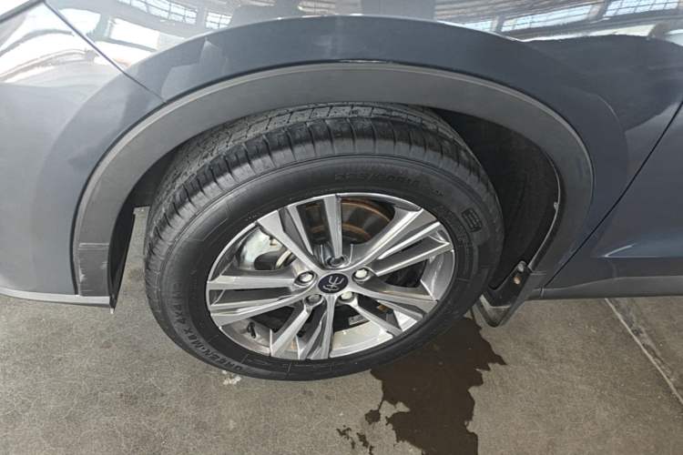 Used BYD Song Pro 2019 1.5T Automatic Elite Edition Left Front Wheel Hub