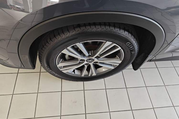 Used BYD Song Pro 2019 1.5T Automatic Luxury Model Left Front Wheel Hub