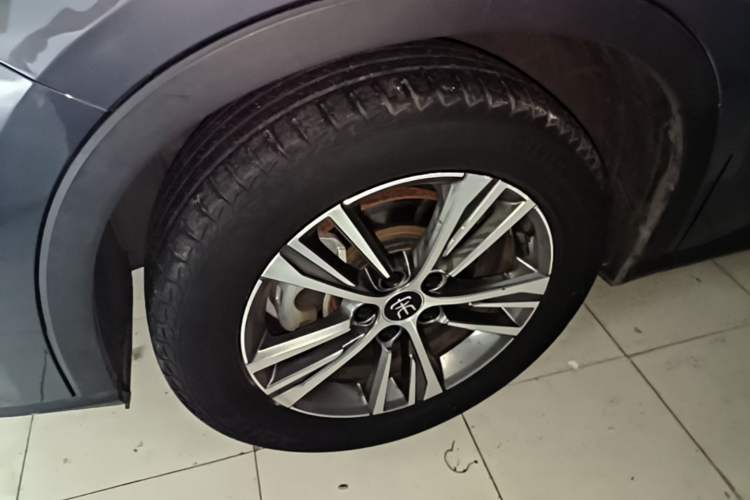 Used BYD Song Pro 2019 1.5T Automatic Luxury Model Left Front Wheel Hub