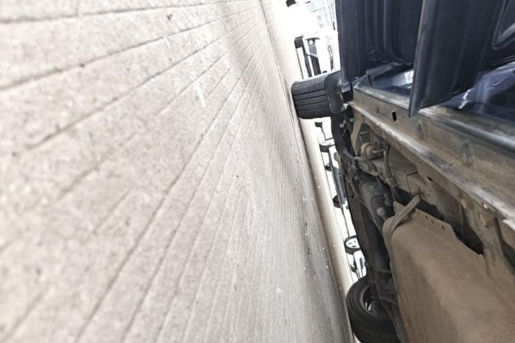 Used BYD Song Pro 2019 1.5T Automatic Elite Edition Left Side Sill