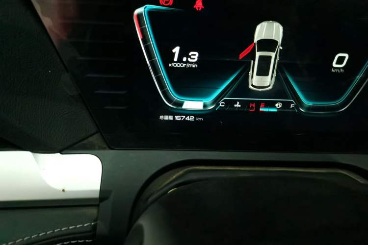 Used BYD Song Pro 2019 1.5T Automatic Luxury Model Odometer Close Up