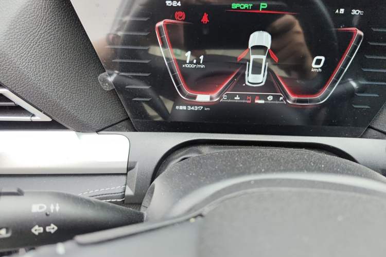 Used BYD Song Pro 2019 1.5T Automatic Luxury Model Odometer Close Up