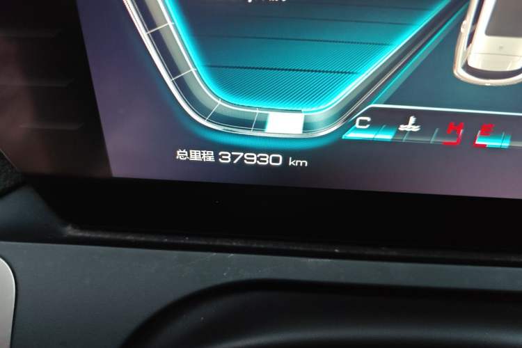 Used BYD Song Pro 2019 1.5T Automatic Prestige Model Odometer Close Up