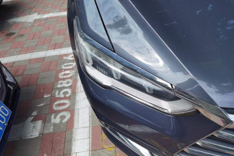 Used BYD Song Pro 2019 1.5T Automatic Prestige Model Right Front Headlight