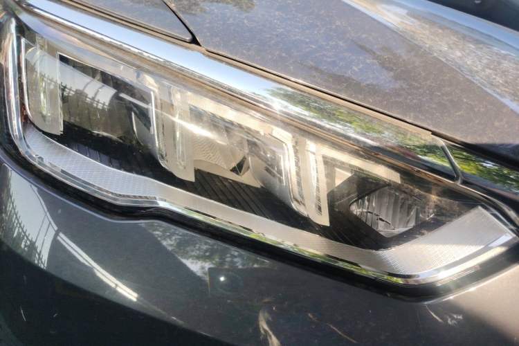 Used BYD Song Pro 2019 1.5T Automatic Luxury Model Right Front Headlight