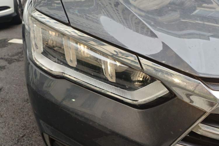 Used BYD Song Pro 2019 1.5T Automatic Elite Edition Right Front Headlight