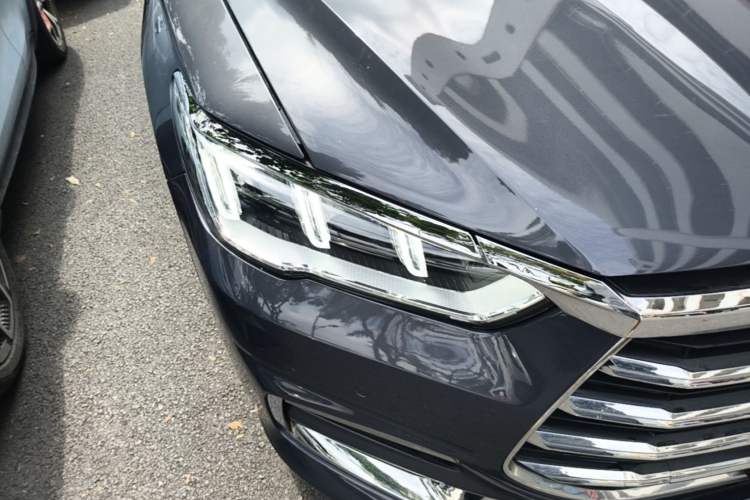 Used BYD Song Pro 2019 1.5T Automatic Luxury Model Right Front Headlight