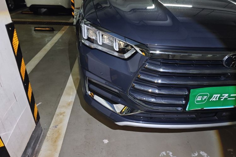 Used BYD Song Pro 2019 1.5T Automatic Luxury Model Right Front Headlight