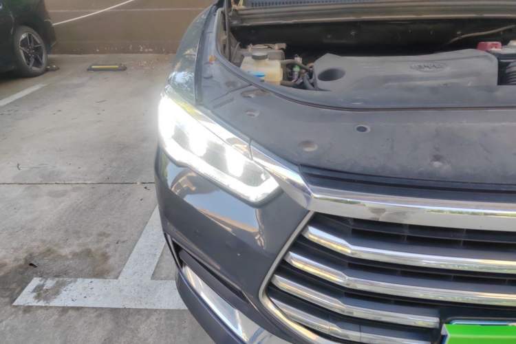 Used BYD Song Pro 2019 1.5T Automatic Luxury Model Right Front Headlight