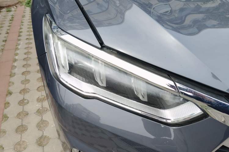 Used BYD Song Pro 2019 1.5T Automatic Luxury Model Right Front Headlight