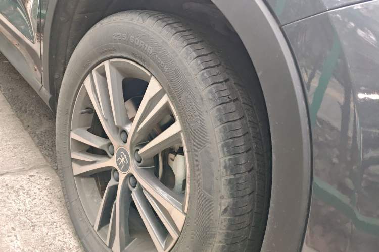 Used BYD Song Pro 2019 1.5T Automatic Elite Edition Right Front Wheel Hub