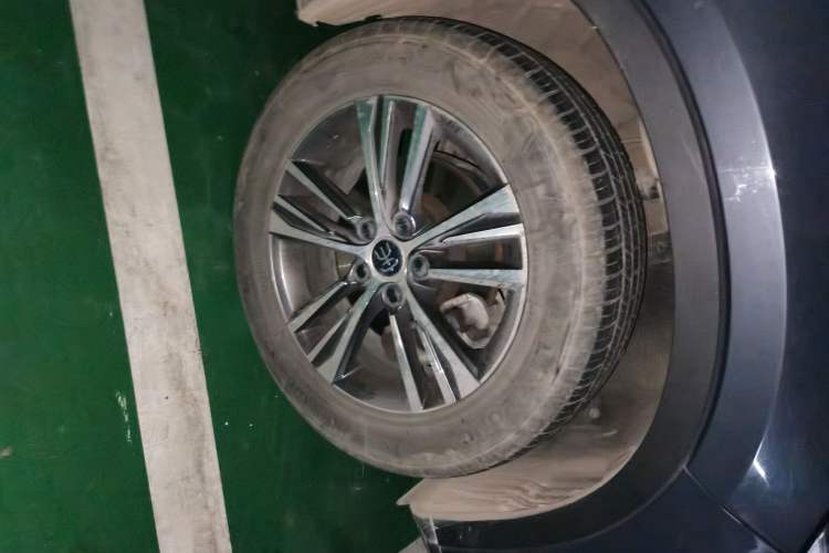 Used BYD Song Pro 2019 1.5T Automatic Luxury Model Right Front Wheel Hub