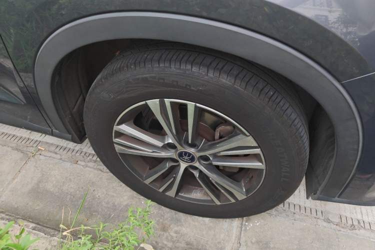 Used BYD Song Pro 2019 1.5T Automatic Luxury Model Right Front Wheel Hub