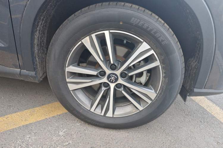 Used BYD Song Pro 2019 1.5T Automatic Luxury Model Right Front Wheel Hub