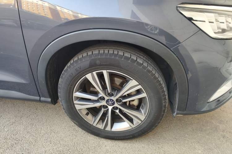 Used BYD Song Pro 2019 1.5T Automatic Luxury Model Right Front Wheel Hub