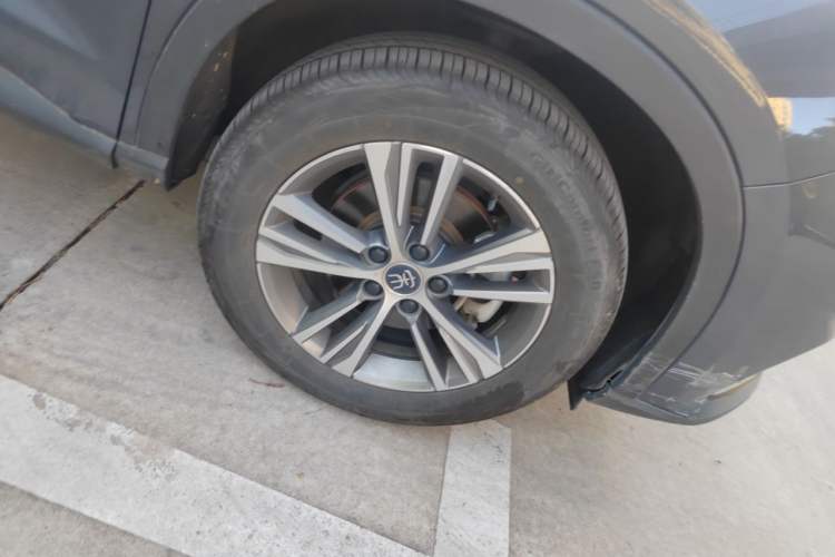 Used BYD Song Pro 2019 1.5T Automatic Luxury Model Right Front Wheel Hub