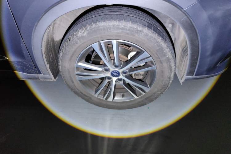 Used BYD Song Pro 2019 1.5T Automatic Prestige Model Right Front Wheel Hub