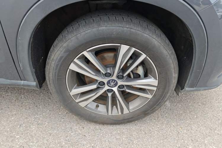 Used BYD Song Pro 2019 1.5T Automatic Elite Edition Right Front Wheel Hub
