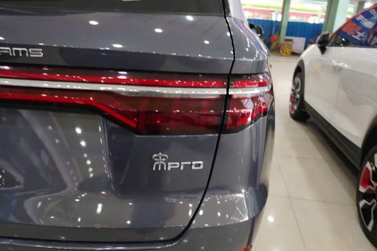 Used BYD Song Pro 2019 1.5T Automatic Luxury Model Right Rear Taillight