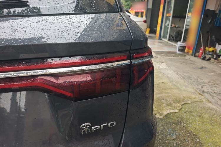Used BYD Song Pro 2019 1.5T Automatic Elite Edition Right Rear Taillight