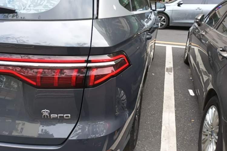 Used BYD Song Pro 2019 1.5T Automatic Elite Edition Right Rear Taillight