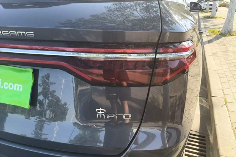 Used BYD Song Pro 2019 1.5T Automatic Elite Edition Right Rear Taillight