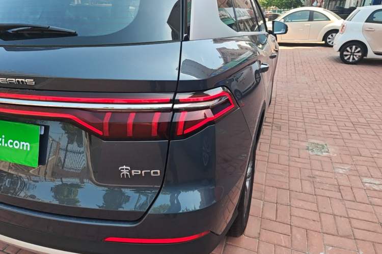 Used BYD Song Pro 2019 1.5T Automatic Elite Edition Right Rear Taillight