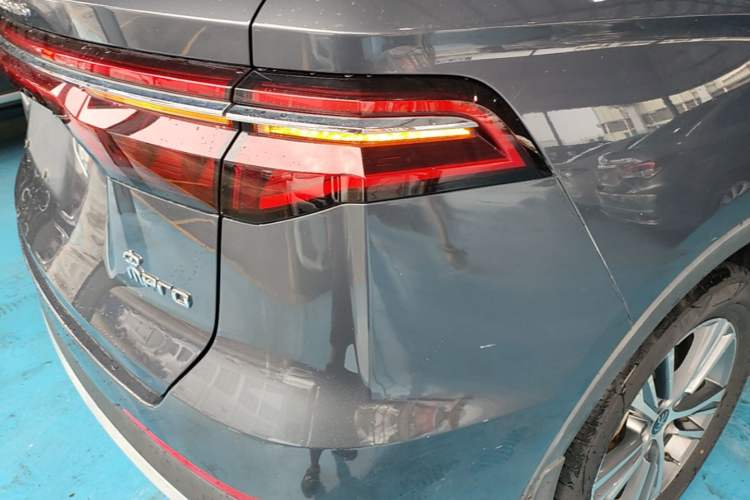 Used BYD Song Pro 2019 1.5T Automatic Elite Edition Right Rear Taillight