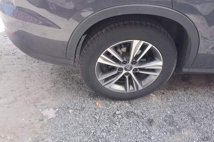 Used BYD Song Pro 2019 1.5T Automatic Luxury Model Right Rear Wheel Hub
