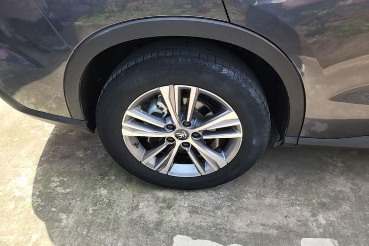 Used BYD Song Pro 2019 1.5T Automatic Luxury Model Right Rear Wheel Hub