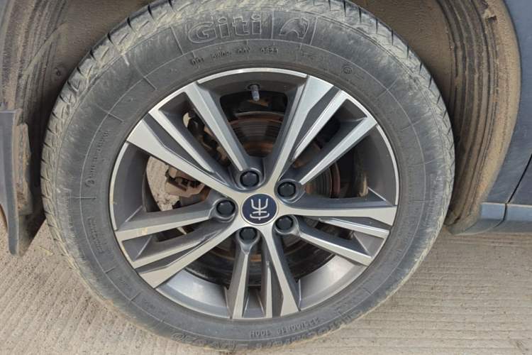 Used BYD Song Pro 2019 1.5T Automatic Luxury Model Right Rear Wheel Hub