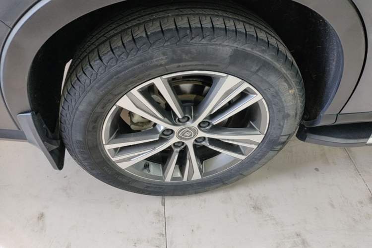 Used BYD Song Pro 2019 1.5T Automatic Luxury Model Right Rear Wheel Hub