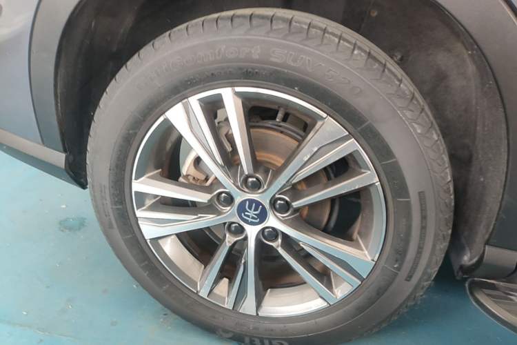 Used BYD Song Pro 2019 1.5T Automatic Prestige Model Right Rear Wheel Hub