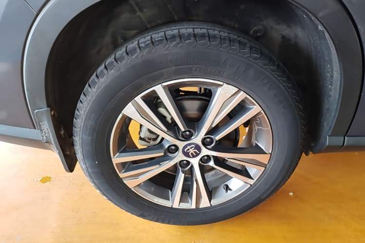 Used BYD Song Pro 2019 1.5T Automatic Elite Edition Right Rear Wheel Hub